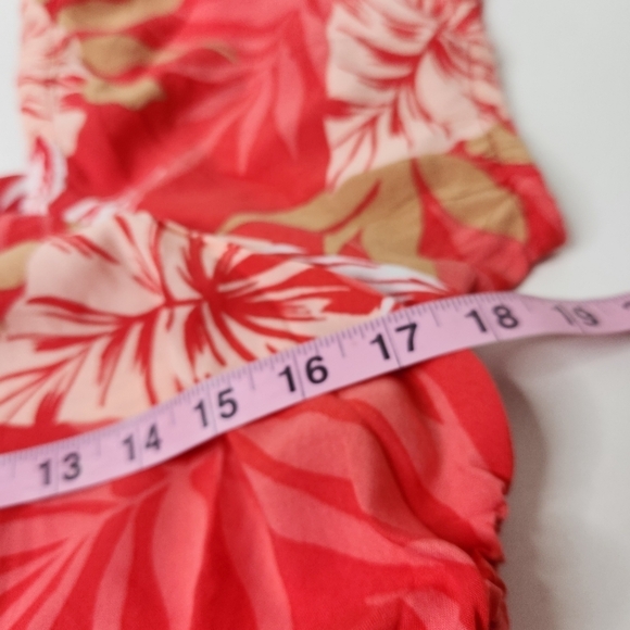 Roxy Red and White Tropical Crop Top - Picture 7 of 8